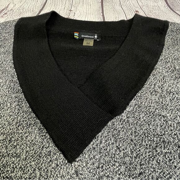 SMARTWOOL gray black ivory merino wool v-neck long sweater, size M - Picture 5 of 14